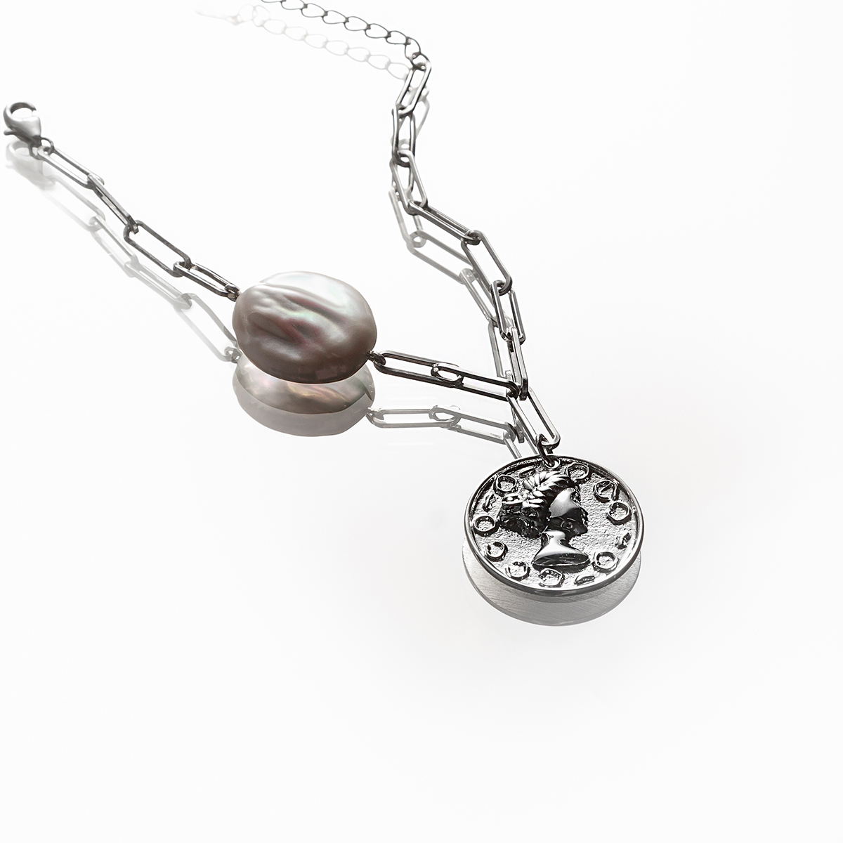 Baroque Pearl